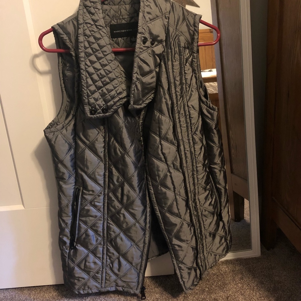 Silver side zip vest!!